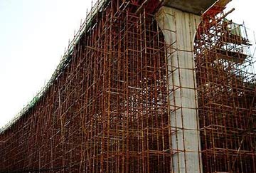 門式腳手架的搭設(shè)注意事項(xiàng)