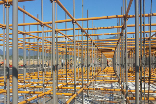 沈陽腳手架中模板后拆除的流程