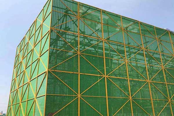 沈陽腳手架安全網(wǎng)掛設(shè)的注意事項